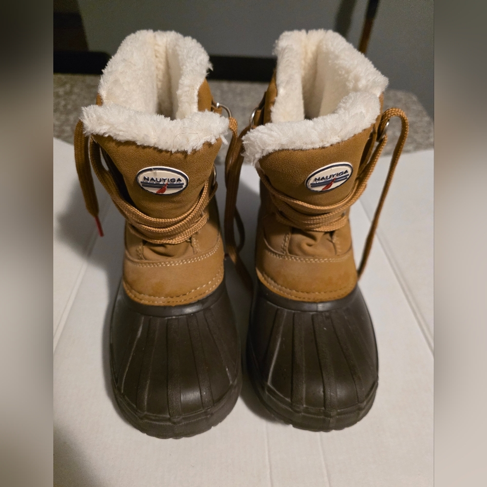 Nautica Ayce Youth Duck Boots